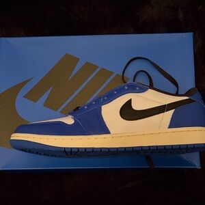 Jordan Men's Royal Blue and White OG 1 low Sneakers